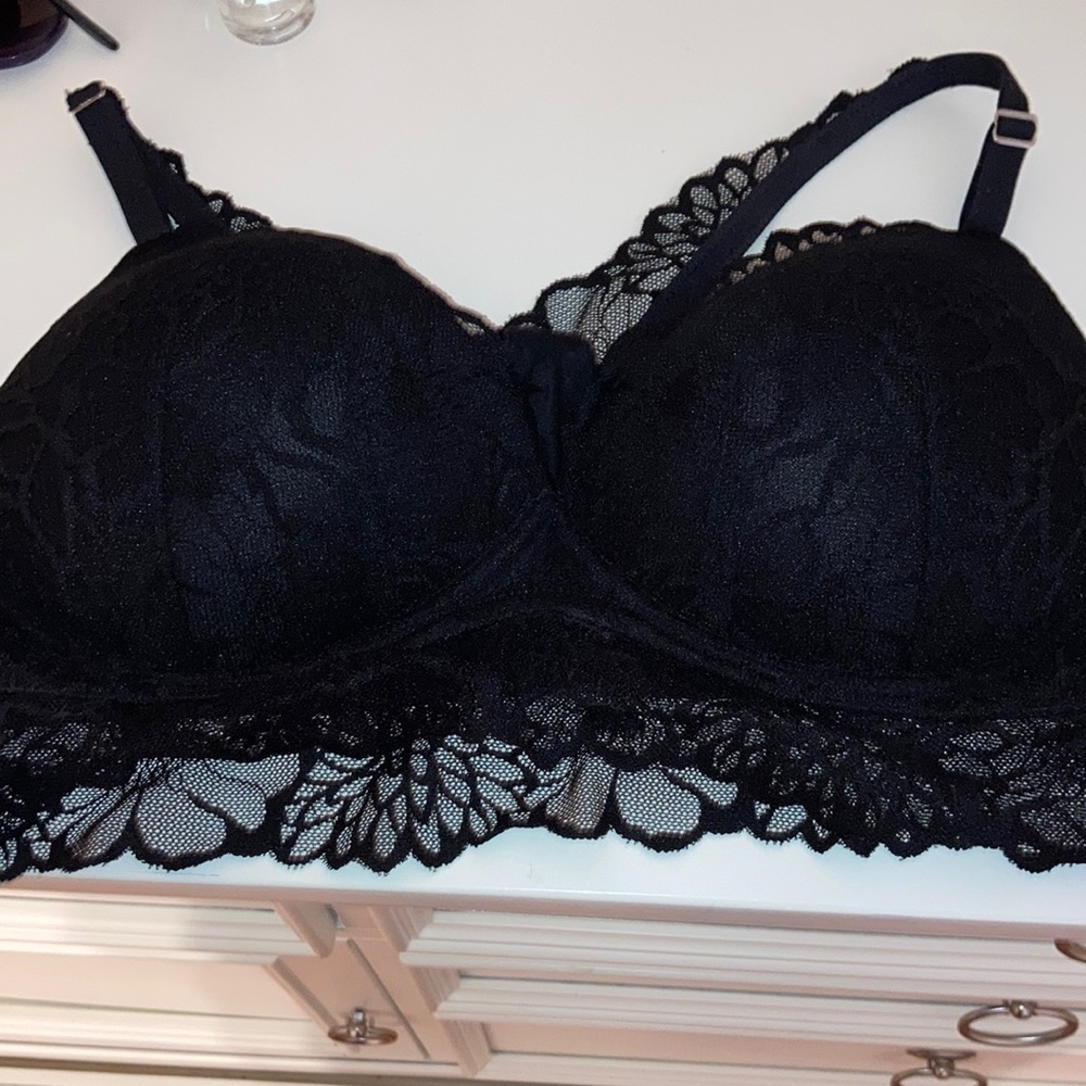 NWOT black lace racerback bralette